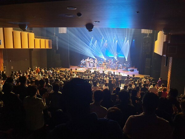 가수 이정석 콘서트 열려